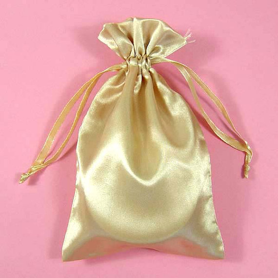 Small Satin Gift Bag Our factory is mainly manufacture the drawstring packaging bags , such as muslin cotton pouch, jute pouch, velvet pouch ,satin pouch etc. Any size and logo could be customized