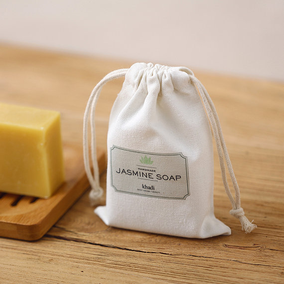 Wedding favor gift pouches.jpg
