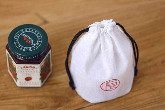Cotton muslin bags.jpg Cotton muslin bags.jpg