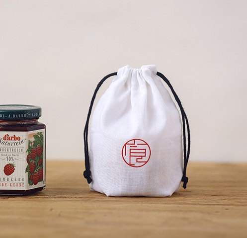 White cotton bags.jpg White cotton bags.jpg